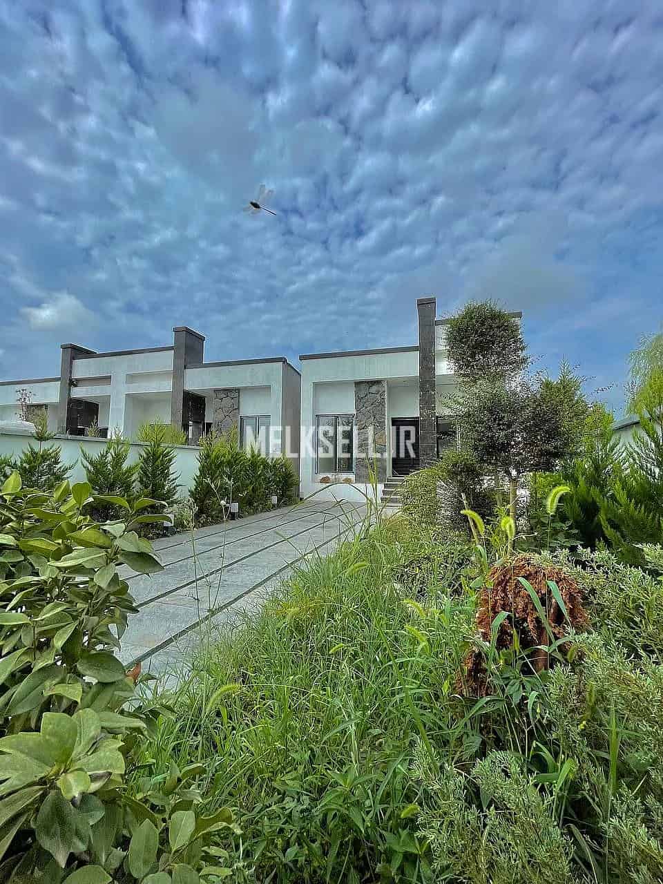 خرید ویلا همکف نما مدرن ۲۰۰ متری جنگلی